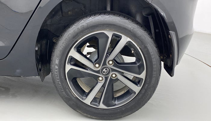 2021 Tata ALTROZ XZ PLUS PETROL DARK EDITION, Petrol, Manual, 30,933 km, Left Rear Wheel