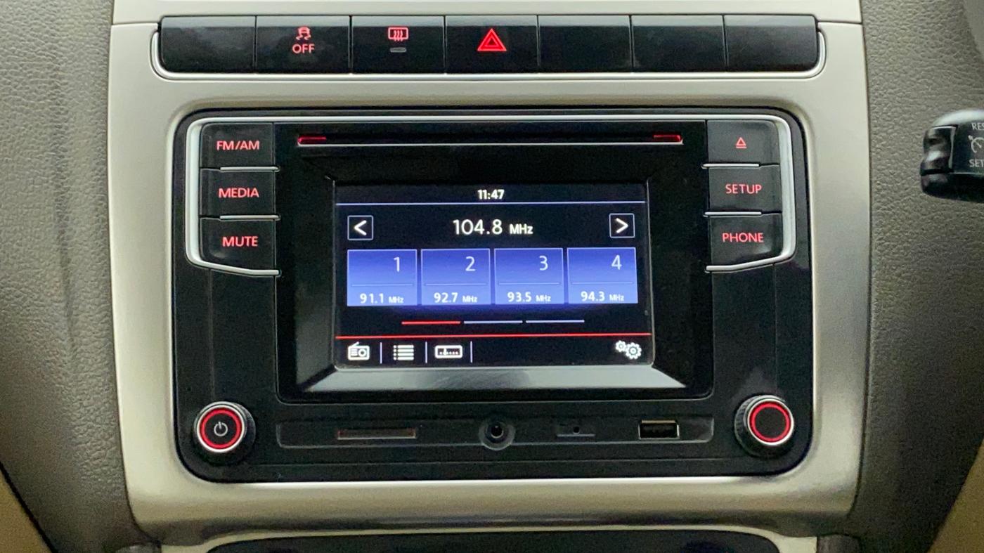 2017 Volkswagen Vento HIGHLINE PLUS 1.2 AT 16 ALLOY, Petrol, Automatic, 95,879 km, Infotainment System