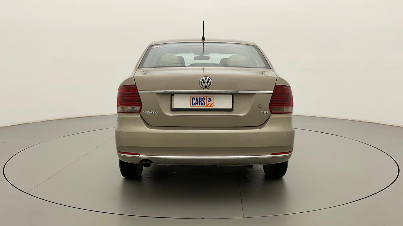 2017 Volkswagen Vento HIGHLINE PLUS 1.2 AT 16 ALLOY, Petrol, Automatic, 95,879 km, Back/Rear