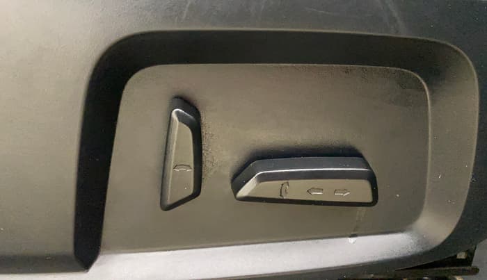 2020 Tata Harrier XZA PLUS 2.0L, Diesel, Automatic, 44,628 km, Driver Side Adjustment Panel