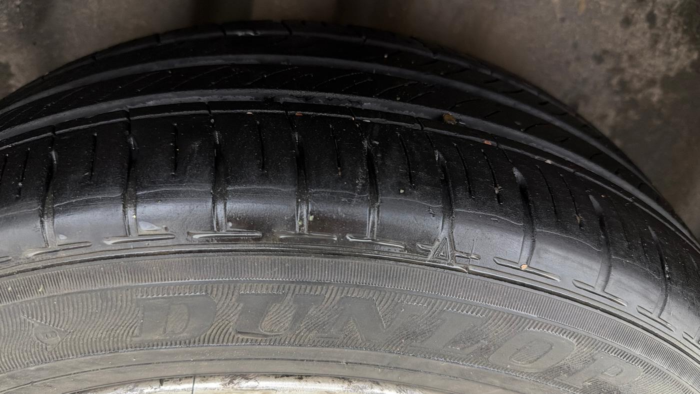 2017 Volkswagen Polo HIGHLINE1.2L, Petrol, Manual, 67,595 km, Right Rear Tyre Tread