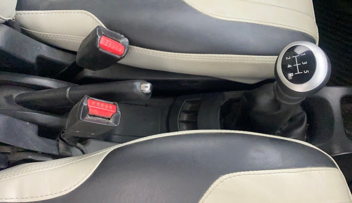 2018 Maruti Wagon R 1.0 VXI, Petrol, Manual, 91,526 km, Gear Lever