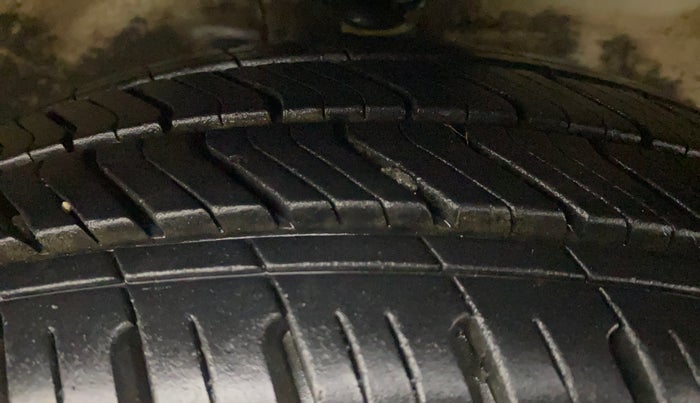 2018 Maruti Wagon R 1.0 VXI, Petrol, Manual, 91,526 km, Right Front Tyre Tread