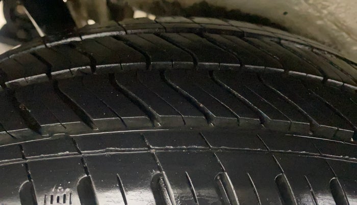 2018 Maruti Wagon R 1.0 VXI, Petrol, Manual, 91,526 km, Right Rear Tyre Tread