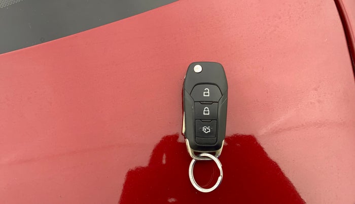 2018 Ford Figo Aspire TITANIUM 1.2 PETROL, CNG, Manual, 52,950 km, Key Close Up