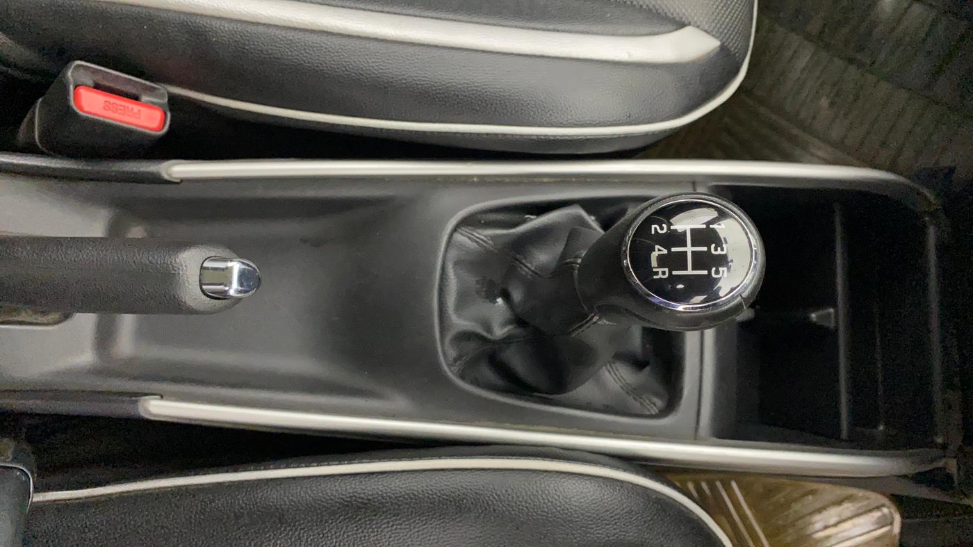 2018 Maruti Baleno DELTA PETROL 1.2, Petrol, Manual, 37,942 km, Gear Lever