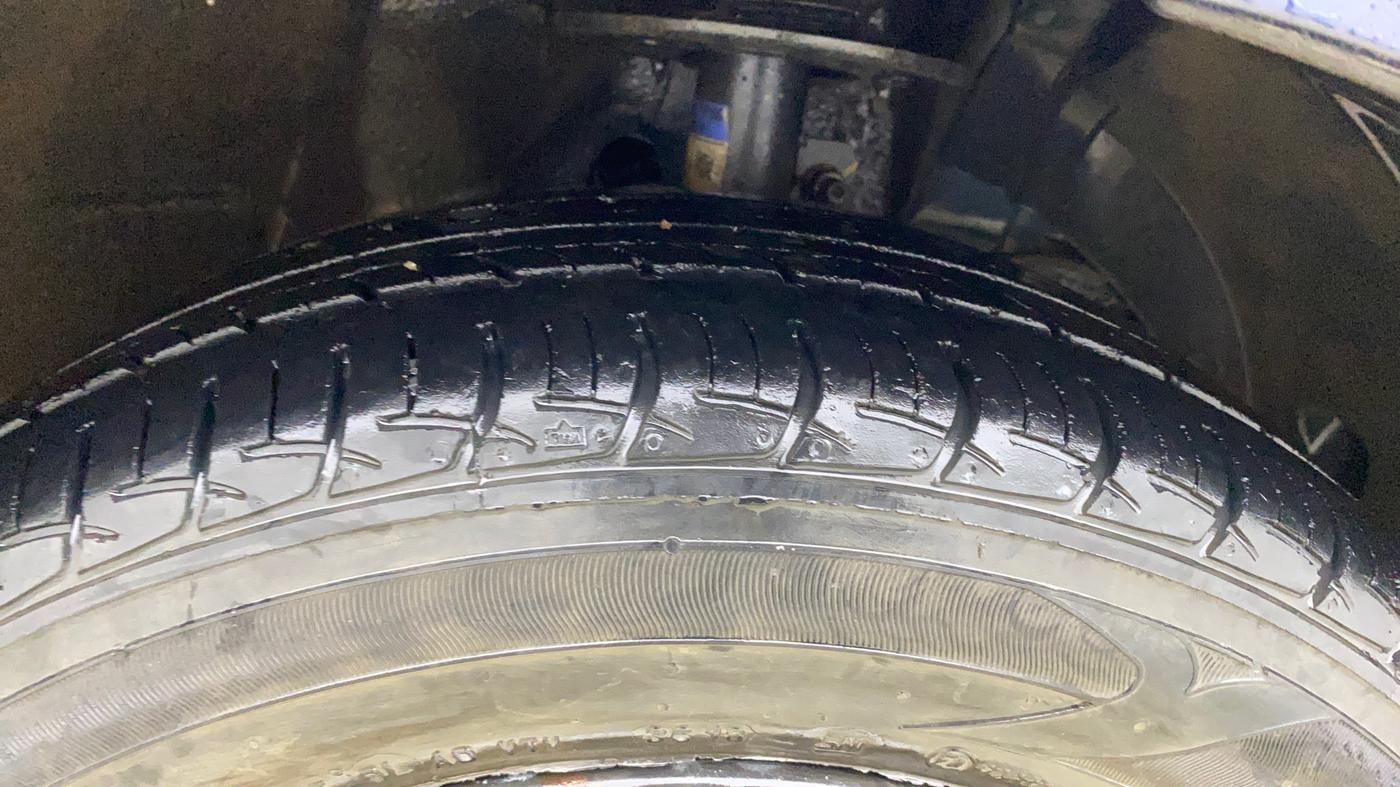 2018 Maruti Baleno DELTA PETROL 1.2, Petrol, Manual, 37,942 km, Right Front Tyre Tread