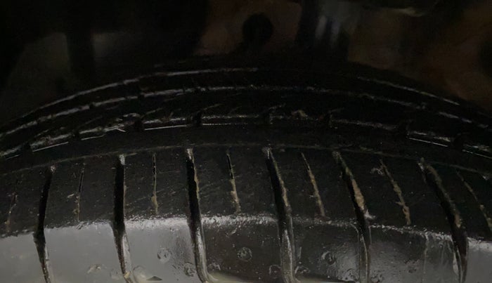 2019 MG HECTOR SHARP 1.5 DCT PETROL, Petrol, Automatic, 29,730 km, Left Front Tyre Tread