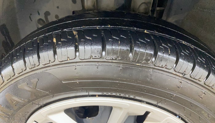 2021 Renault TRIBER RXL MT, Petrol, Manual, 97,332 km, Left Front Tyre Tread