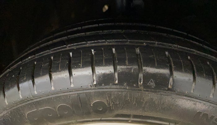 2022 Maruti Baleno ZETA PETROL 1.2, Petrol, Manual, 45,369 km, Right Front Tyre Tread