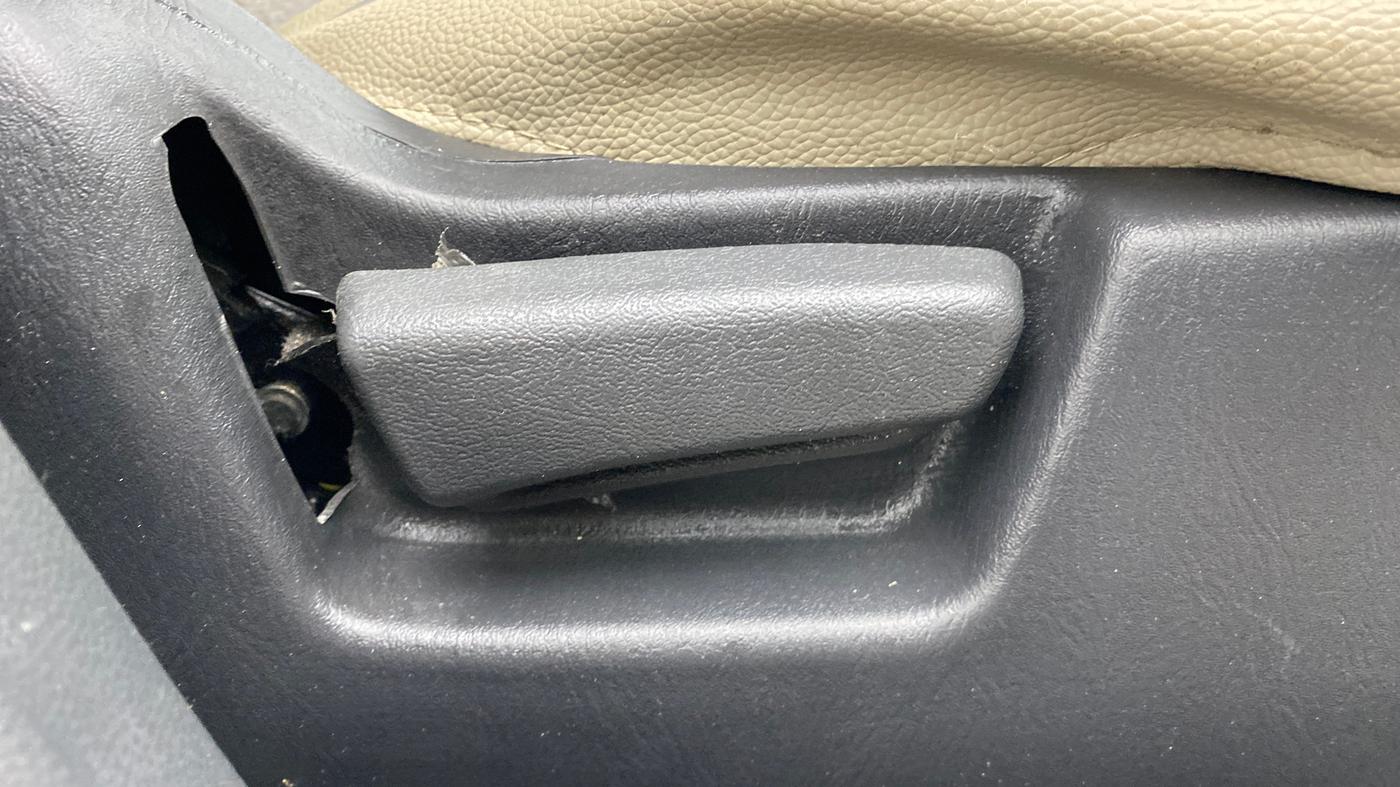 2019 Maruti Alto K10 VXI AMT, Petrol, Automatic, 43,863 km, Driver Side Adjustment Panel