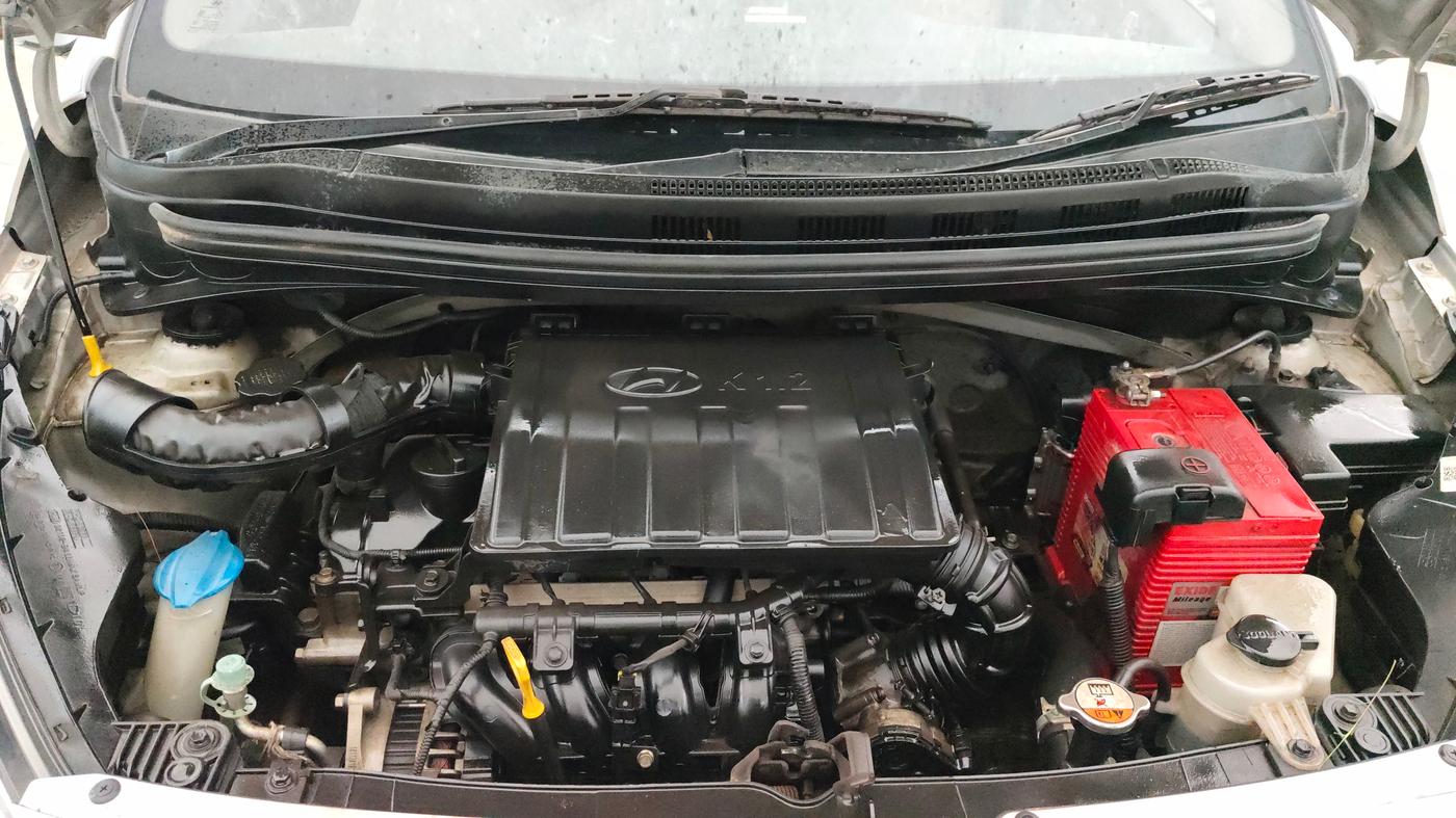 2015 Hyundai Xcent S 1.2, Petrol, Manual, 79,605 km, Engine View