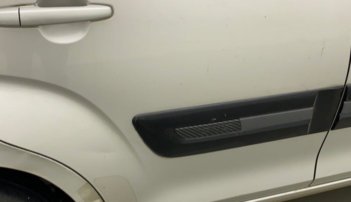 2017 Maruti IGNIS DELTA 1.2, Petrol, Manual, 30,125 km, Right rear door - Minor scratches
