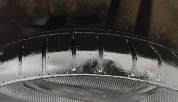 2022 Maruti Swift ZXI AMT, Petrol, Automatic, 60,280 km, Left Rear Tyre Tread