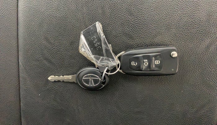 2017 Tata TIGOR XZ (O) PETROL, Petrol, Manual, 57,230 km, Key Close Up