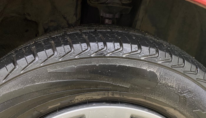 2017 Datsun Redi Go T (O), Petrol, Manual, 35,364 km, Right Front Tyre Tread