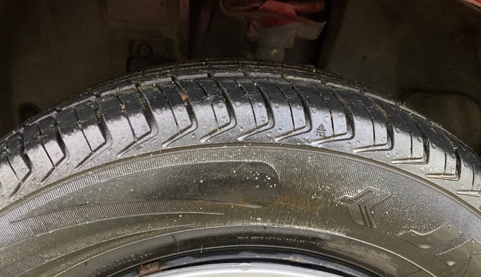 2017 Datsun Redi Go T (O), Petrol, Manual, 35,364 km, Left Front Tyre Tread