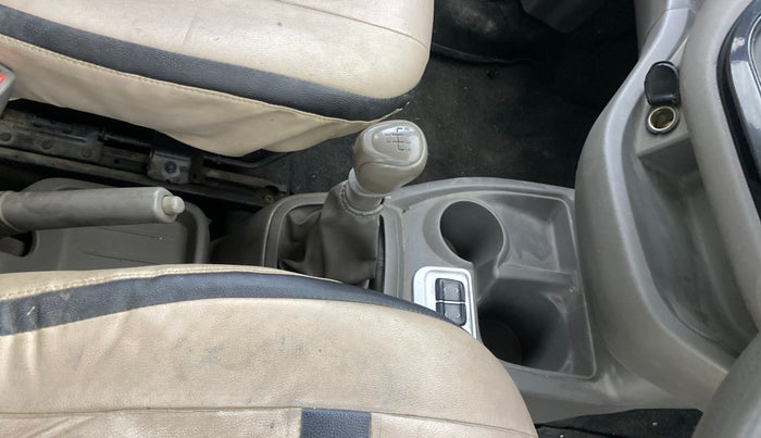 2017 Datsun Redi Go T (O), Petrol, Manual, 35,364 km, Gear Lever