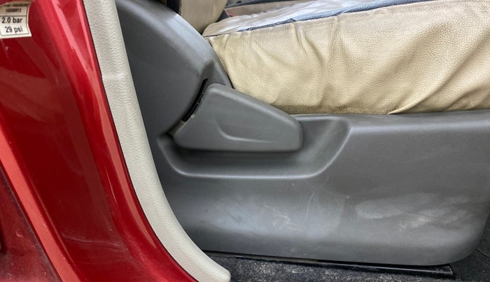 2017 Datsun Redi Go T (O), Petrol, Manual, 35,364 km, Driver Side Adjustment Panel