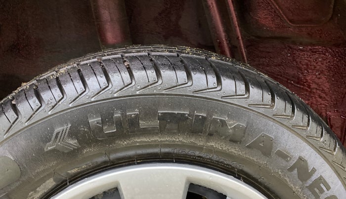 2017 Datsun Redi Go T (O), Petrol, Manual, 35,364 km, Right Rear Tyre Tread