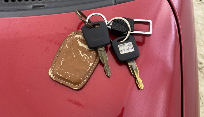 2017 Datsun Redi Go T (O), Petrol, Manual, 35,364 km, Key Close Up