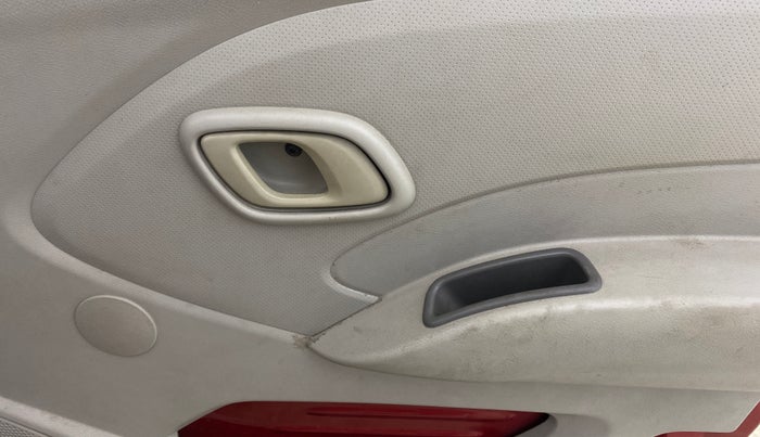 2017 Datsun Redi Go T (O), Petrol, Manual, 35,364 km, Driver Side Door Panels Control