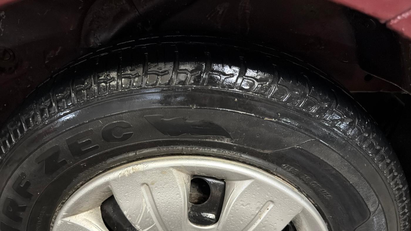 2014 Hyundai i10 MAGNA 1.1, Petrol, Manual, 43,902 km, Left Rear Tyre Tread