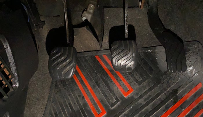 2019 Renault Kwid RXT 0.8, Petrol, Manual, 79,942 km, Pedals