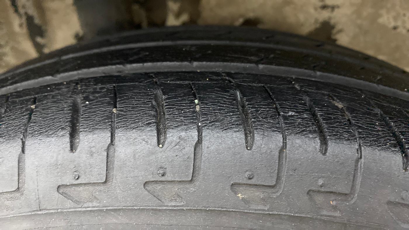 2017 Maruti IGNIS DELTA 1.2 K12, Petrol, Manual, 37,503 km, Right Rear Tyre Tread