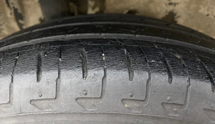 2017 Maruti IGNIS DELTA 1.2 K12, Petrol, Manual, 37,503 km, Right Rear Tyre Tread