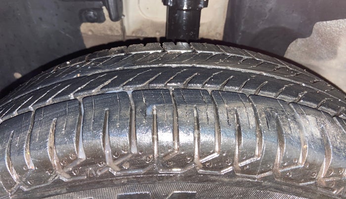 2016 Renault Kwid RXT 0.8, Petrol, Manual, 73,494 km, Left Front Tyre Tread