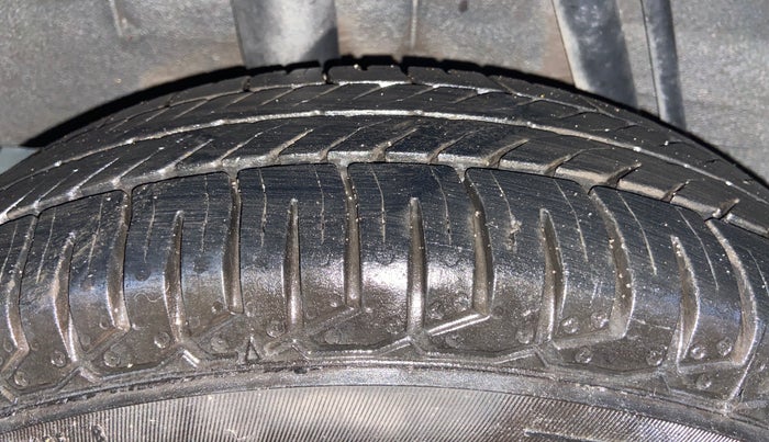 2016 Renault Kwid RXT 0.8, Petrol, Manual, 73,494 km, Right Rear Tyre Tread