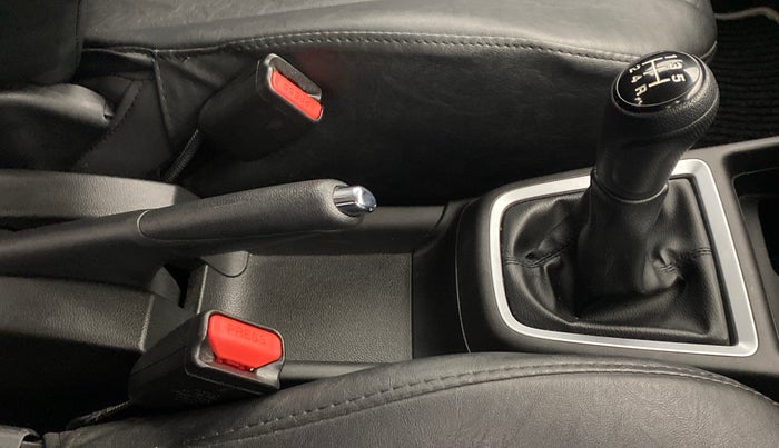 2021 Maruti Swift ZXI D, Petrol, Manual, 9,721 km, Gear Lever