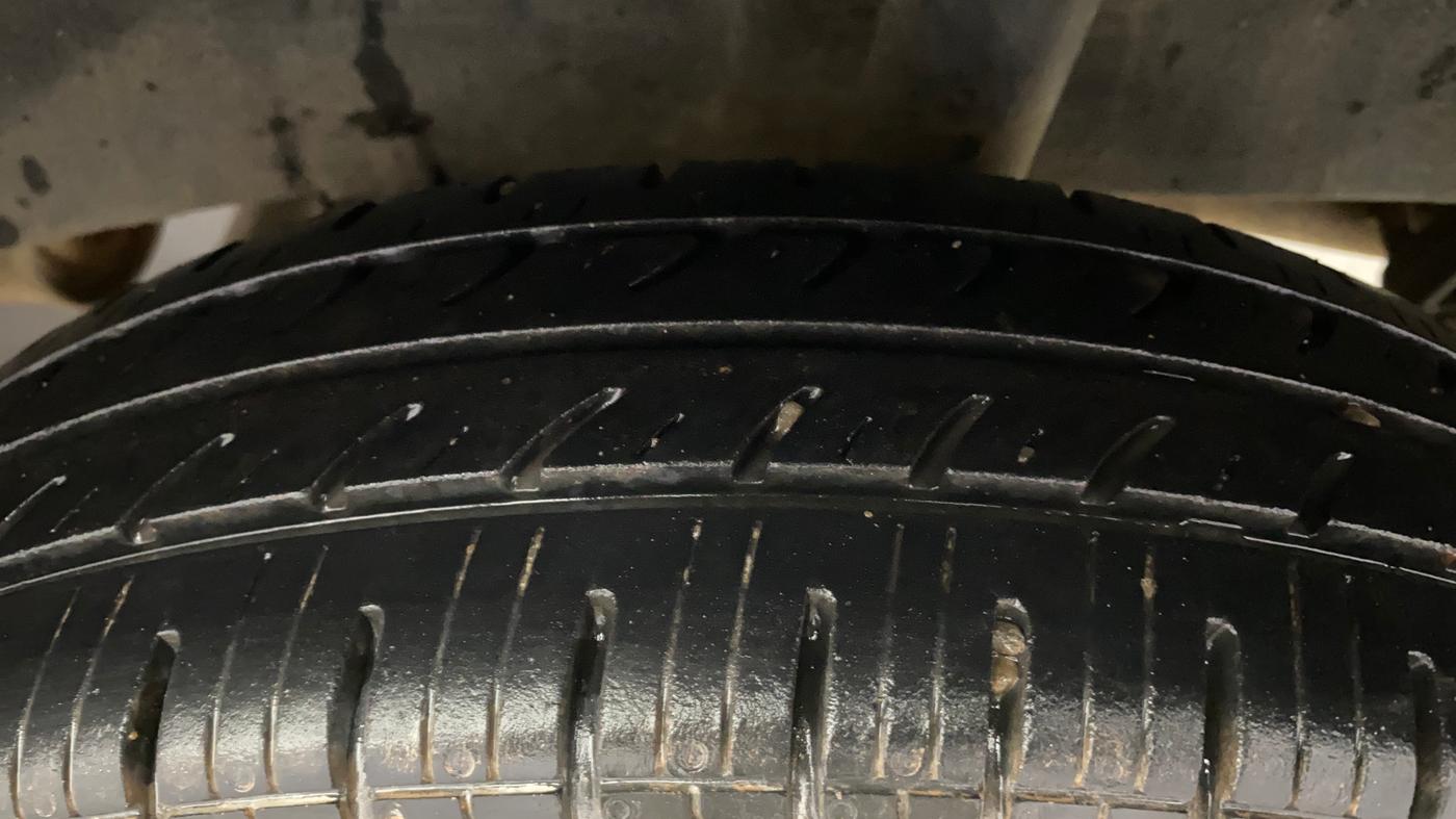 2017 Renault Kwid RXT 0.8, Petrol, Manual, 39,771 km, Left Rear Tyre Tread