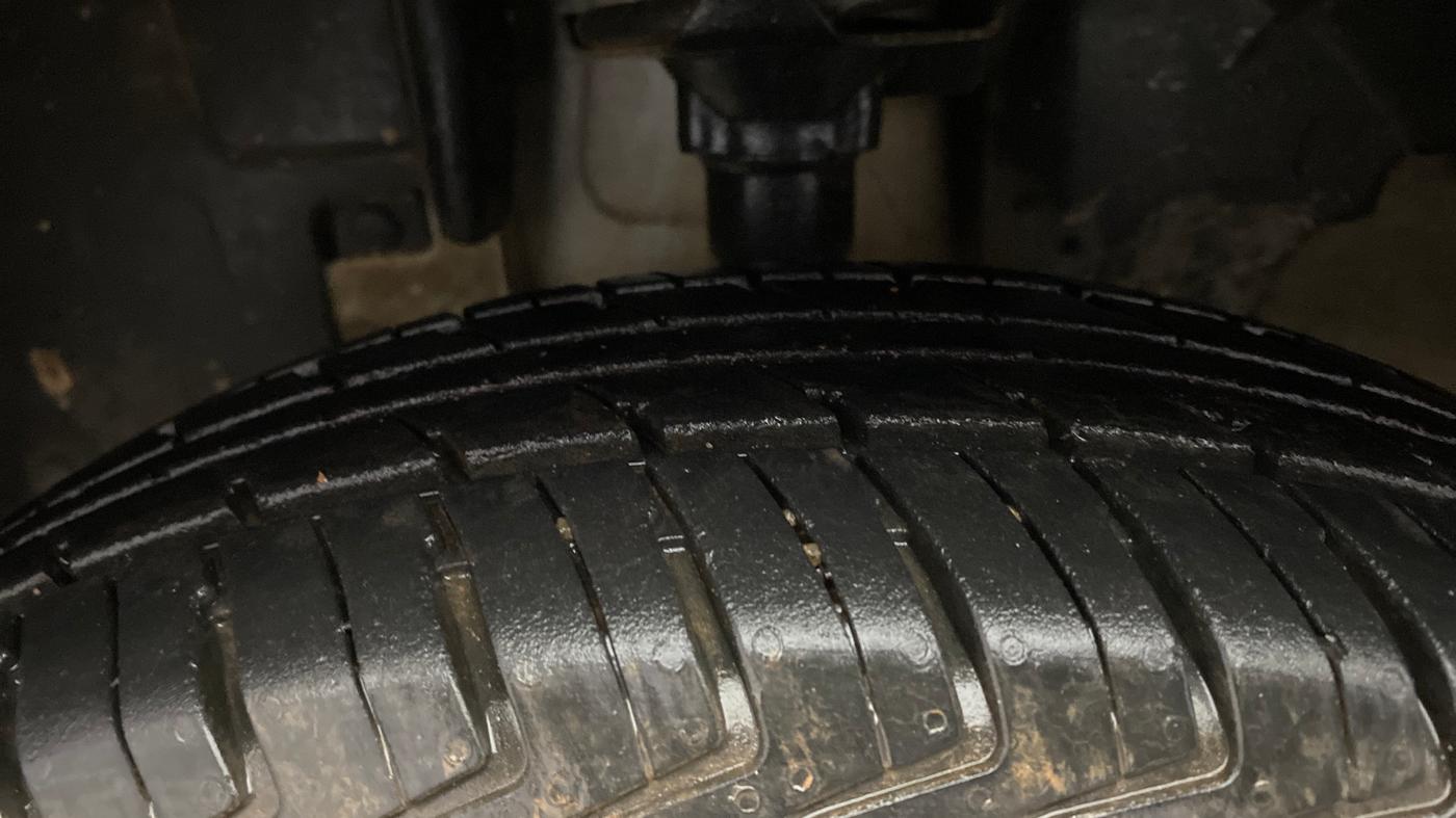 2017 Renault Kwid RXT 0.8, Petrol, Manual, 39,771 km, Left Front Tyre Tread