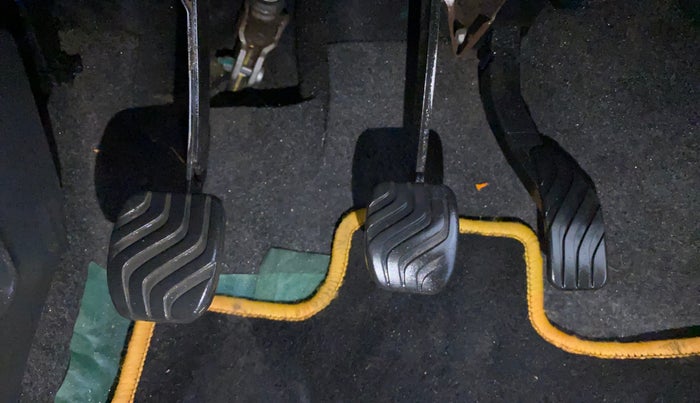 2016 Renault Kwid RXT 0.8, Petrol, Manual, 47,560 km, Pedals