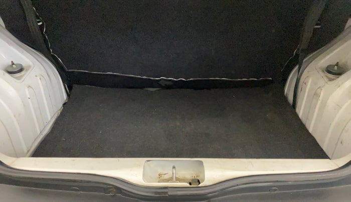 2016 Renault Kwid RXT 0.8, Petrol, Manual, 47,560 km, Boot Inside