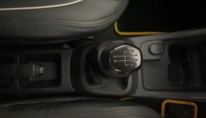 2016 Renault Kwid RXT 0.8, Petrol, Manual, 47,560 km, Gear Lever