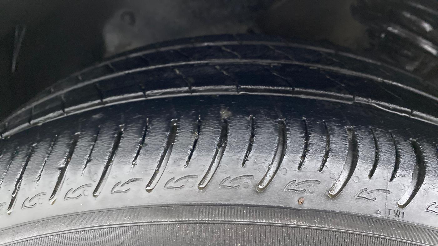 2018 Maruti IGNIS SIGMA 1.2, CNG, Manual, 71,361 km, Left Front Tyre Tread