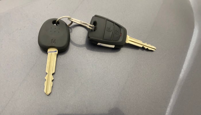 2015 Hyundai Grand i10 SPORTZ 1.2 KAPPA VTVT, Petrol, Manual, 29,847 km, Key Close Up