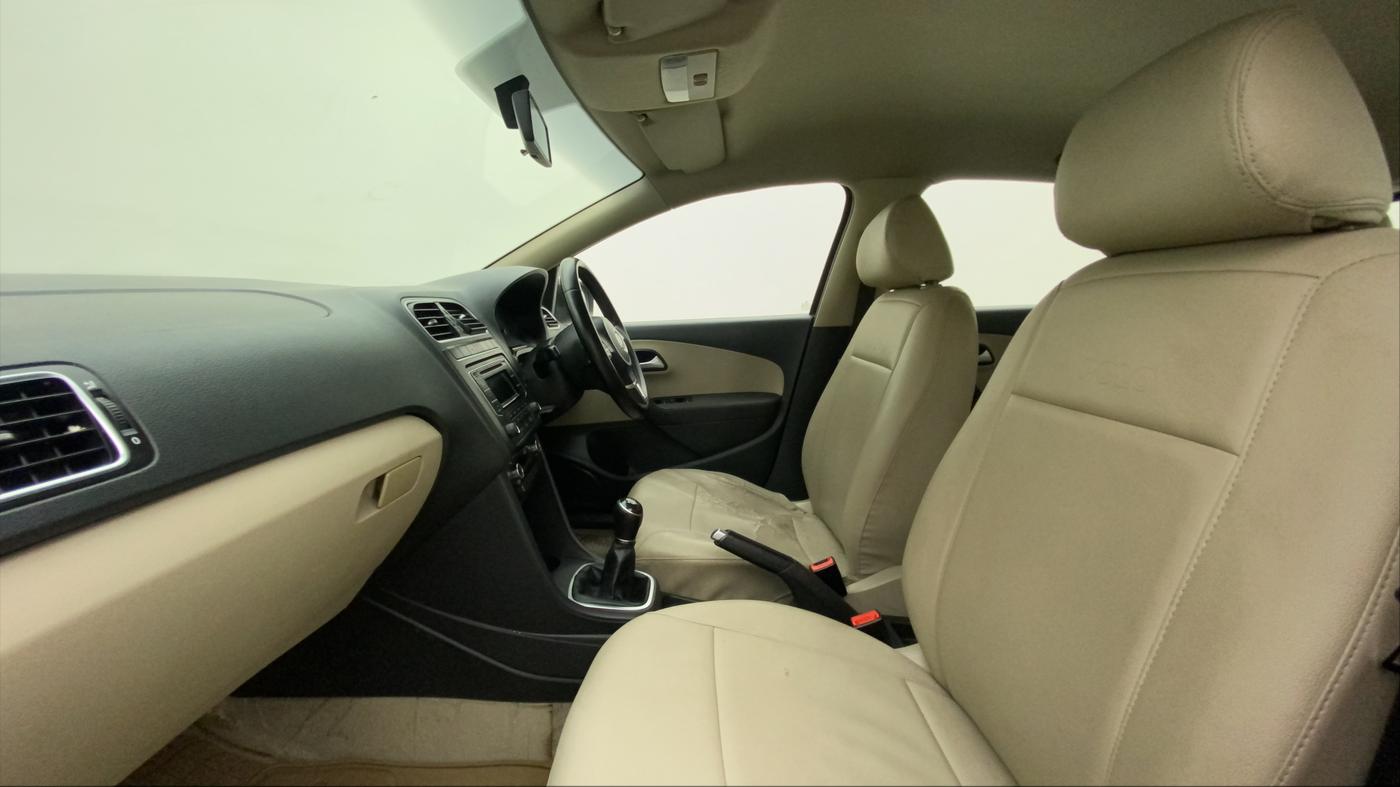 2013 Volkswagen Polo HIGHLINE1.2L, Petrol, Manual, 65,618 km, Right Side Front Door Cabin