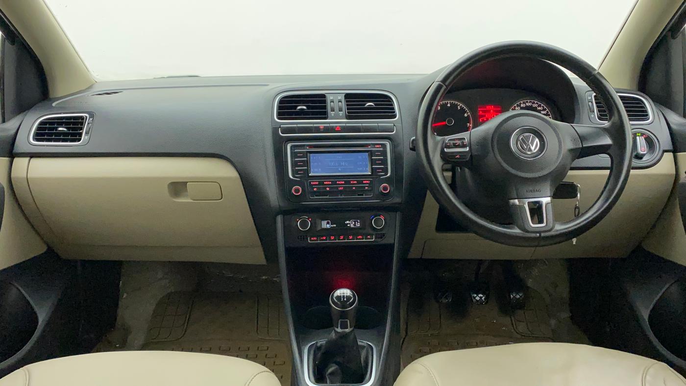 2013 Volkswagen Polo HIGHLINE1.2L, Petrol, Manual, 65,618 km, Dashboard