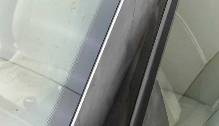 2013 Volkswagen Polo HIGHLINE1.2L, Petrol, Manual, 65,618 km, Left A pillar - Paint is slightly faded