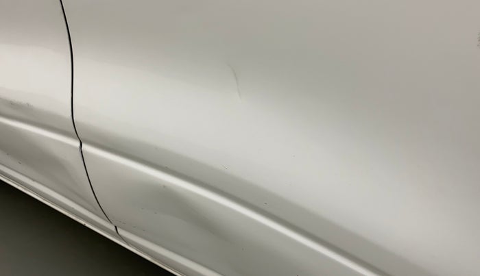 2017 Renault Kwid RXT 1.0 AMT (O), Petrol, Automatic, 29,511 km, Rear left door - Minor scratches
