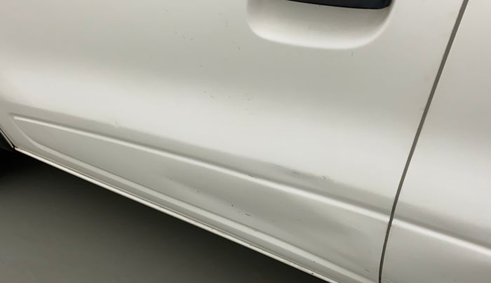 2017 Renault Kwid RXT 1.0 AMT (O), Petrol, Automatic, 29,511 km, Front passenger door - Slightly dented
