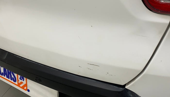 2017 Renault Kwid RXT 1.0 AMT (O), Petrol, Automatic, 29,511 km, Dicky (Boot door) - Minor scratches
