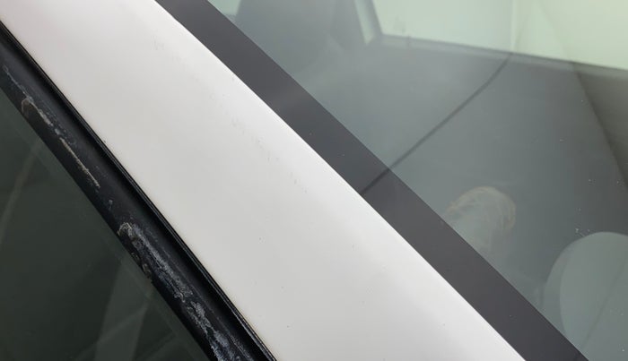2017 Renault Kwid RXT 1.0 AMT (O), Petrol, Automatic, 29,511 km, Right A pillar - Minor scratches