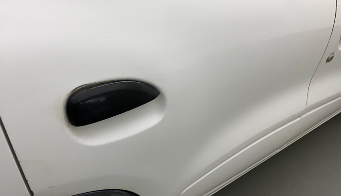 2017 Renault Kwid RXT 1.0 AMT (O), Petrol, Automatic, 29,511 km, Right rear door - Minor scratches