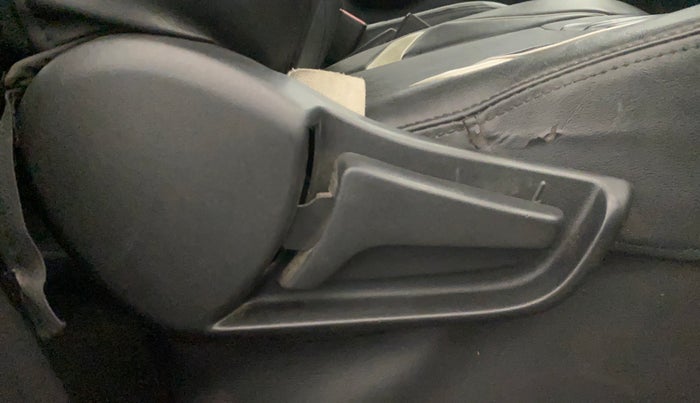 2019 Maruti S PRESSO VXI+, Petrol, Manual, 49,507 km, Driver Side Adjustment Panel