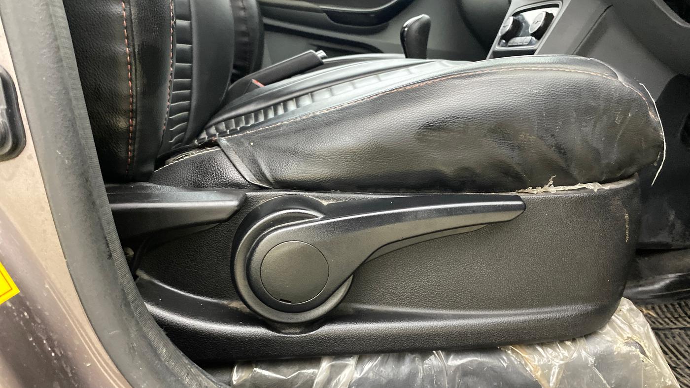 2018 Tata TIGOR XZ PLUS PETROL, Petrol, Manual, 49,591 km, Driver Side Adjustment Panel